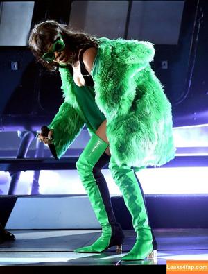 Rihanna photo #1313