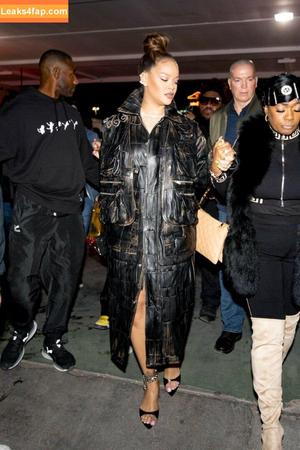 Rihanna photo #1349