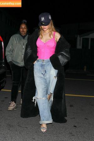 Rihanna photo #1367