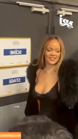 Rihanna photo #1395