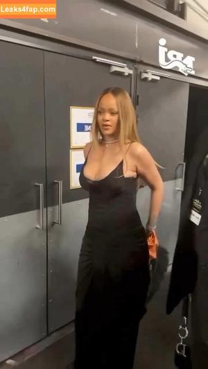 Rihanna photo #1397
