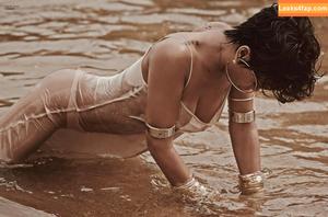 Rihanna photo #1478