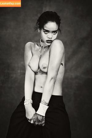 Rihanna photo #1496