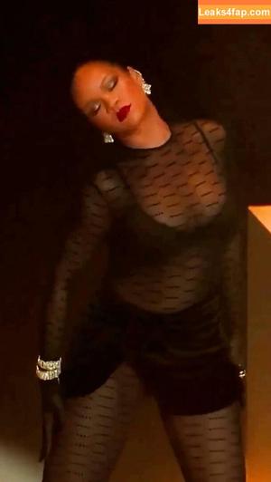 Rihanna photo #1500