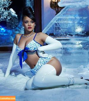 Rihanna photo #1545