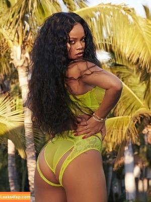 Rihanna photo #1546