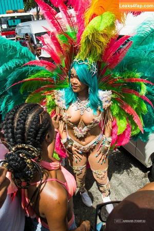 Rihanna photo #1573