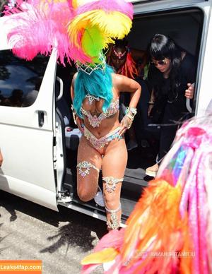 Rihanna photo #1578