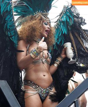 Rihanna photo #1591