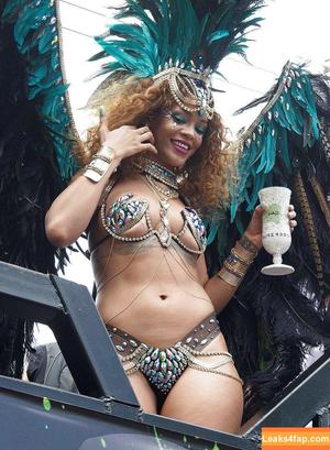 Rihanna photo #1592