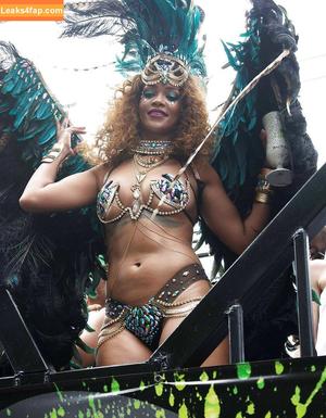 Rihanna photo #1593