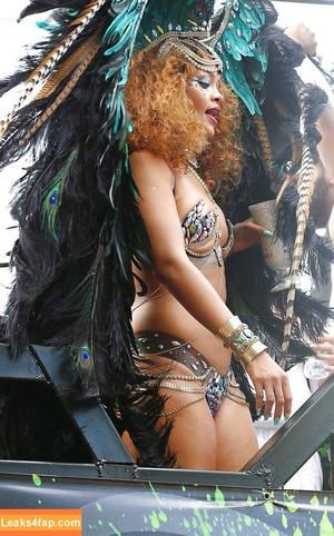 Rihanna photo #1594