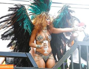 Rihanna photo #1595