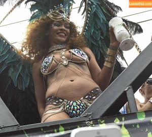 Rihanna photo #1609
