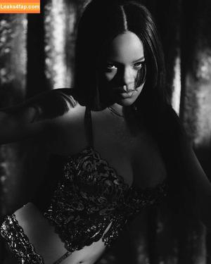 Rihanna photo #1619
