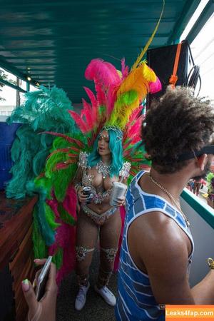 Rihanna photo #1621