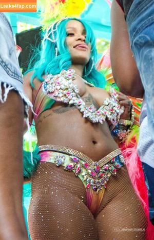 Rihanna photo #1628