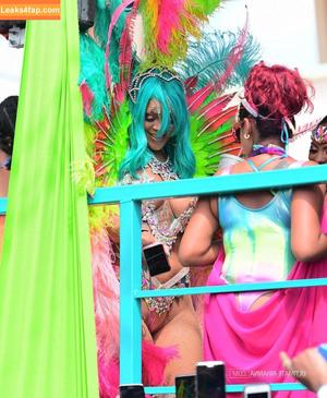 Rihanna photo #1636