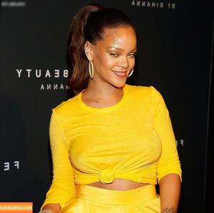 Rihanna photo #1758