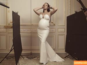 Rihanna photo #1809