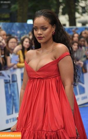 Rihanna photo #1812
