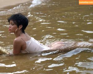 Rihanna photo #1836