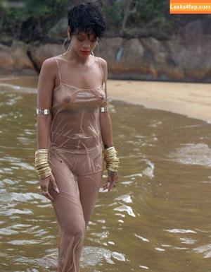 Rihanna photo #1867