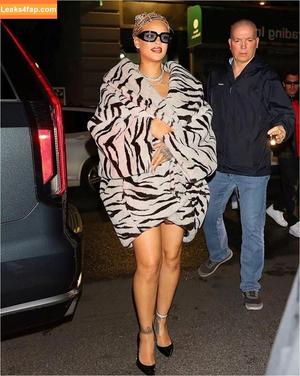 Rihanna photo #1895