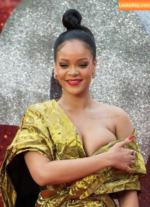 Rihanna photo #1909