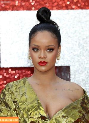 Rihanna photo #1913