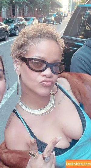 Rihanna photo #1955