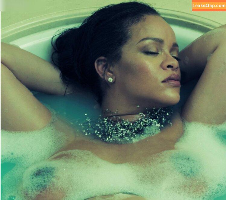 Rihanna / badgalriri leaked photo photo #2010