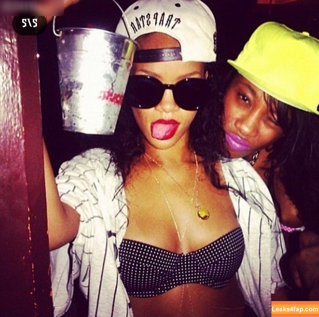 Rihanna / badgalriri leaked photo photo #2046