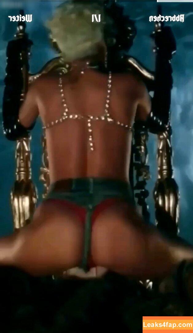 Rihanna / badgalriri leaked photo photo #2049