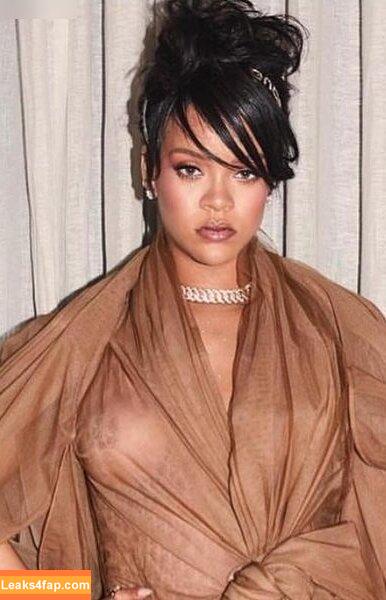 Rihanna / badgalriri leaked photo photo #2061