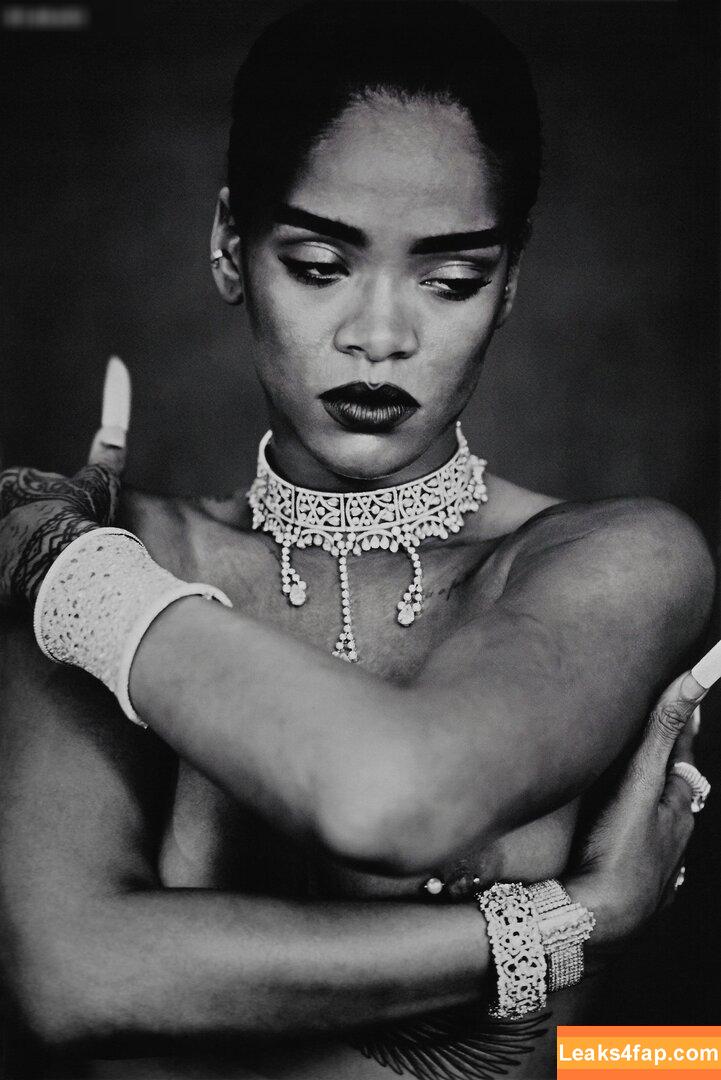 Rihanna / badgalriri leaked photo photo #2080