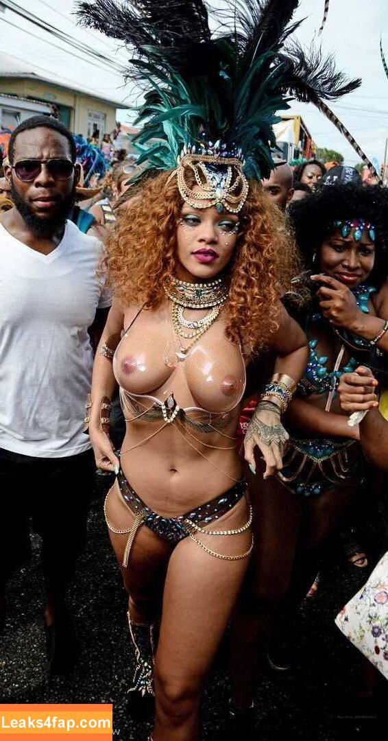 Rihanna / badgalriri leaked photo photo #2113