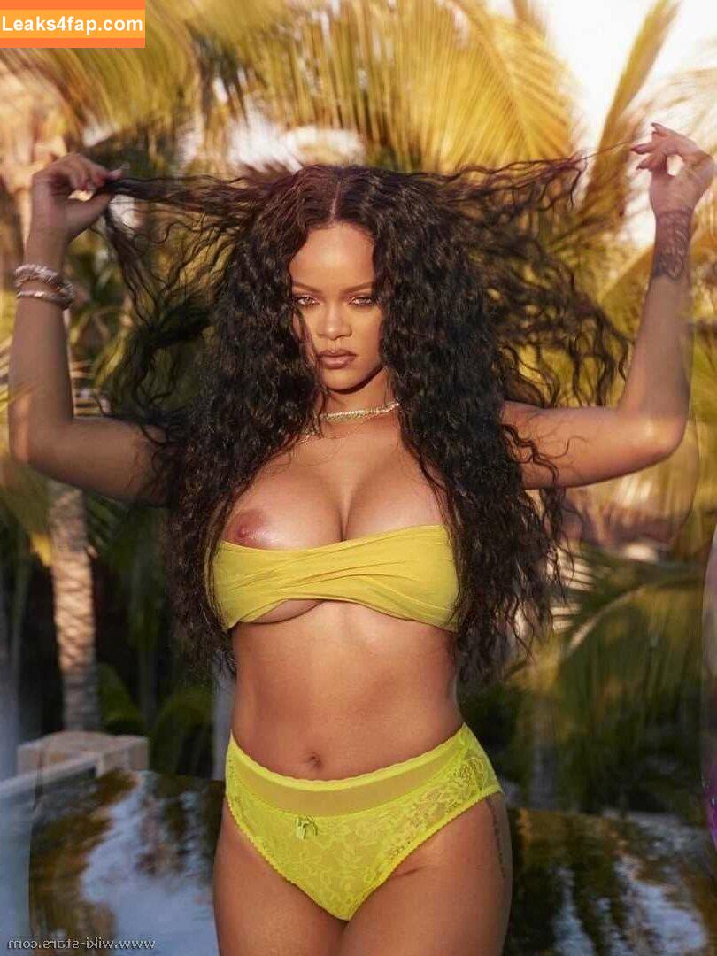 Rihanna / badgalriri leaked photo photo #2124