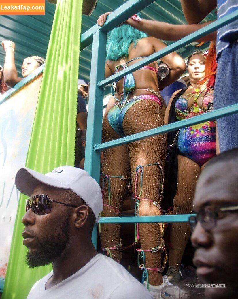 Rihanna / badgalriri leaked photo photo #2157