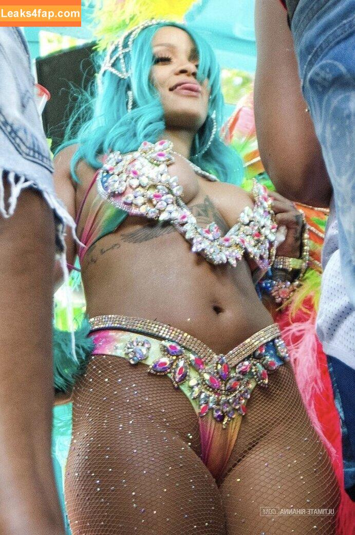 Rihanna / badgalriri leaked photo photo #2159