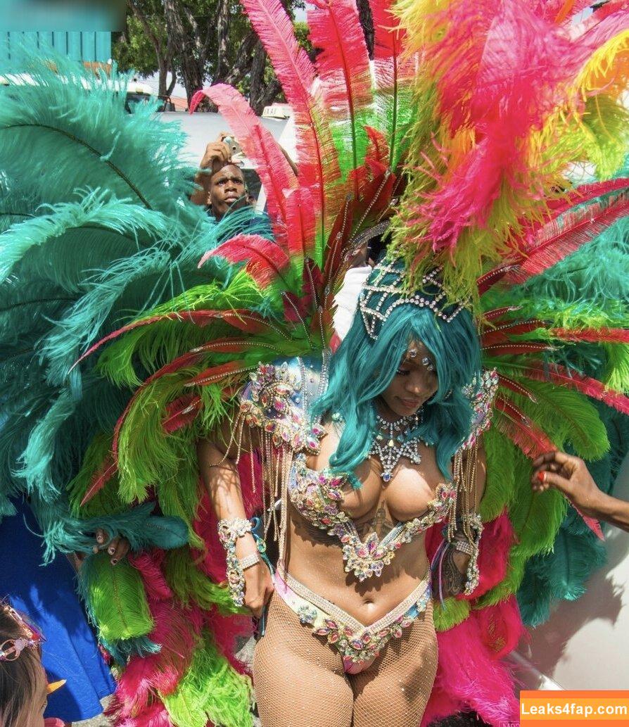 Rihanna / badgalriri leaked photo photo #2160