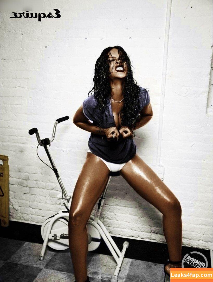 Rihanna / badgalriri leaked photo photo #2182
