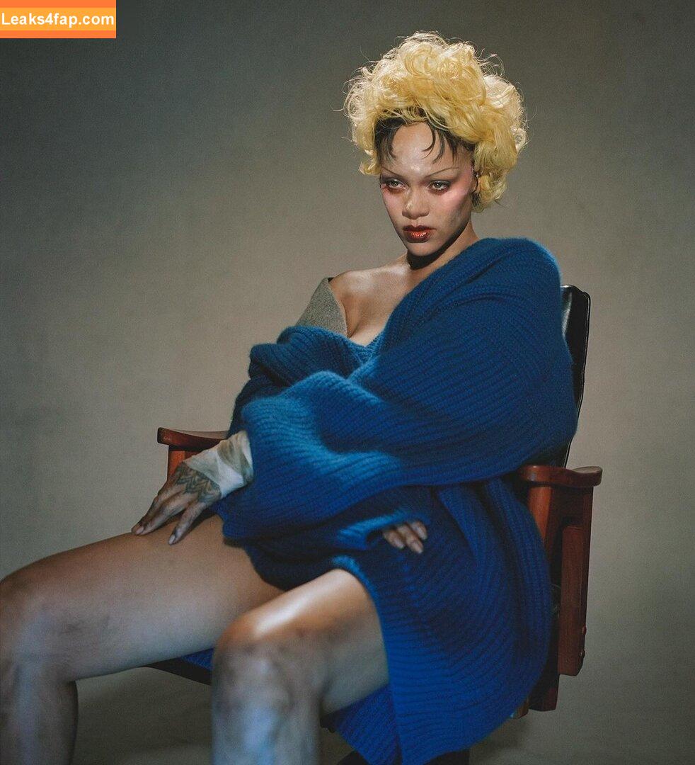 Rihanna / badgalriri leaked photo photo #2188