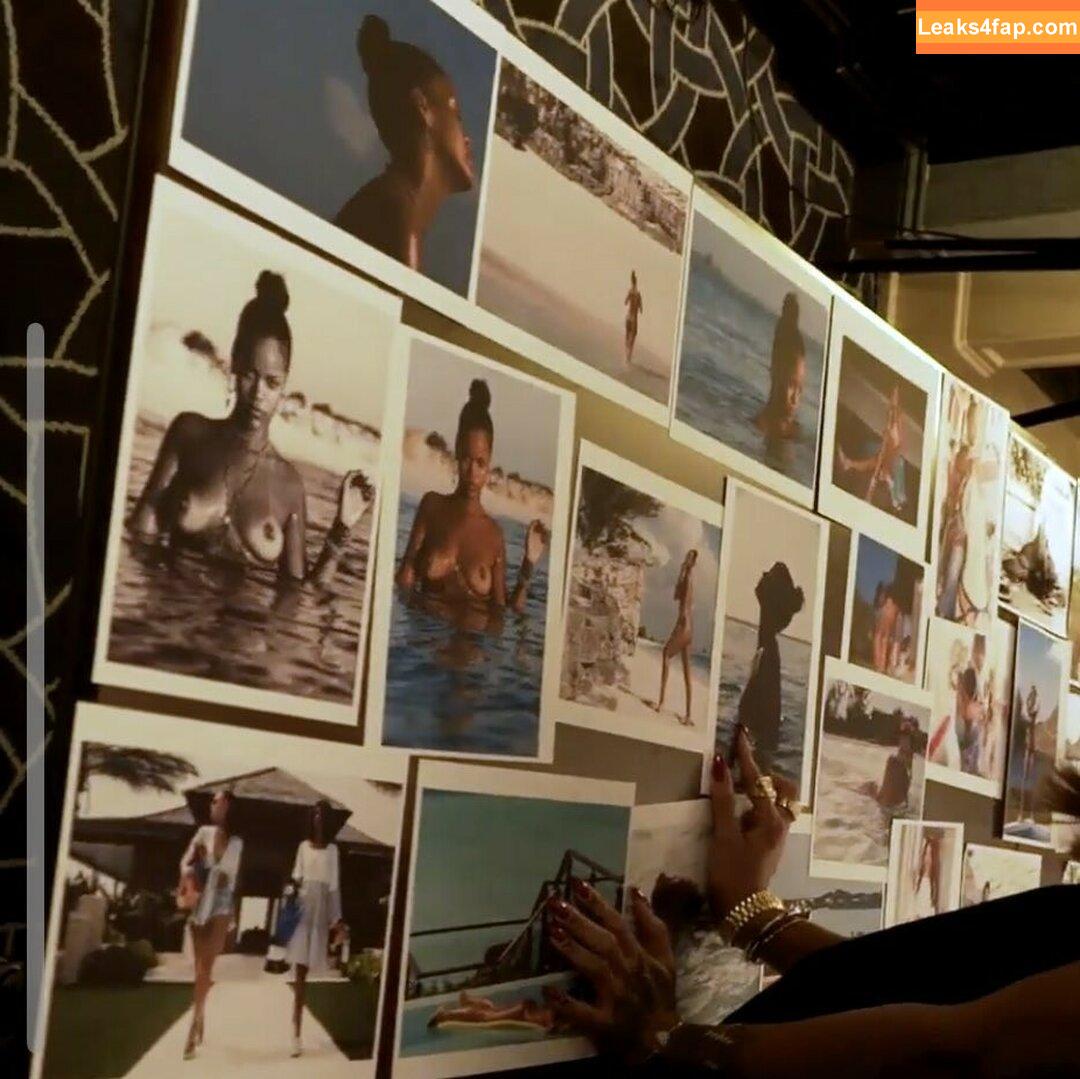 Rihanna / badgalriri leaked photo photo #2218