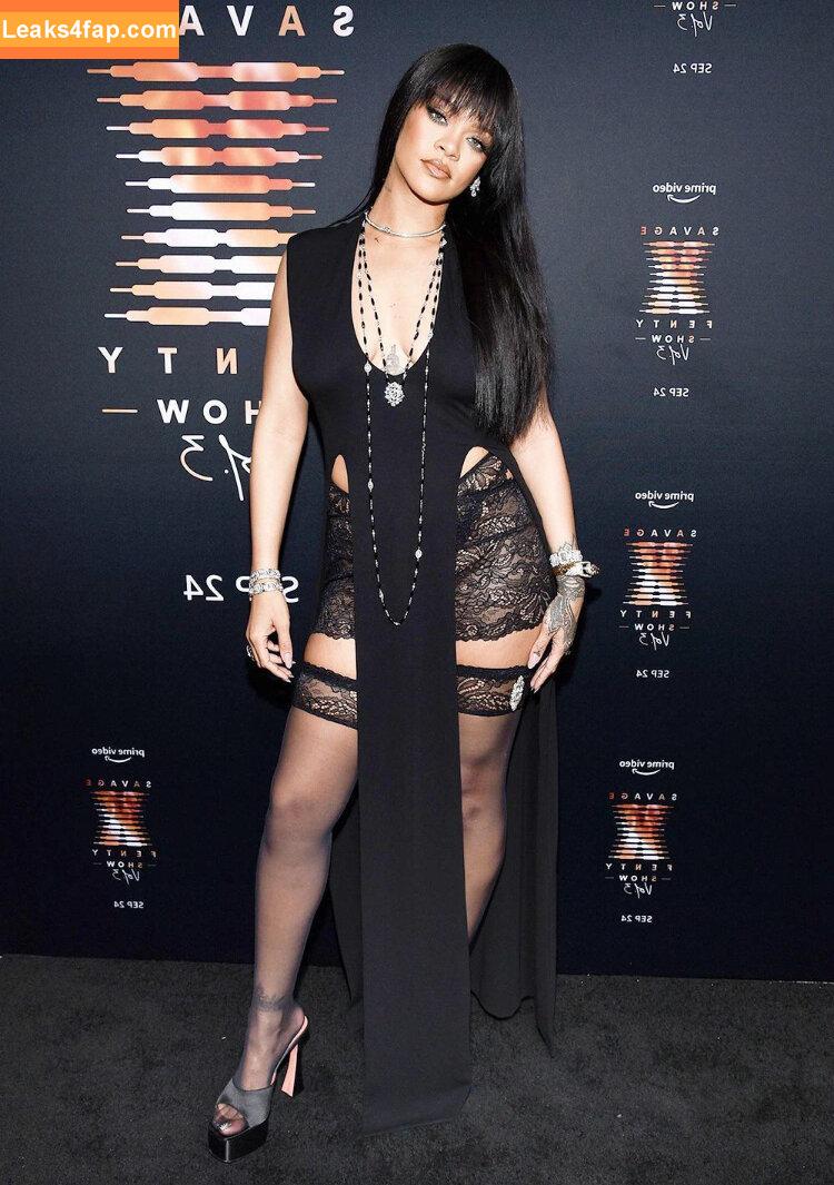 Rihanna / badgalriri leaked photo photo #2244