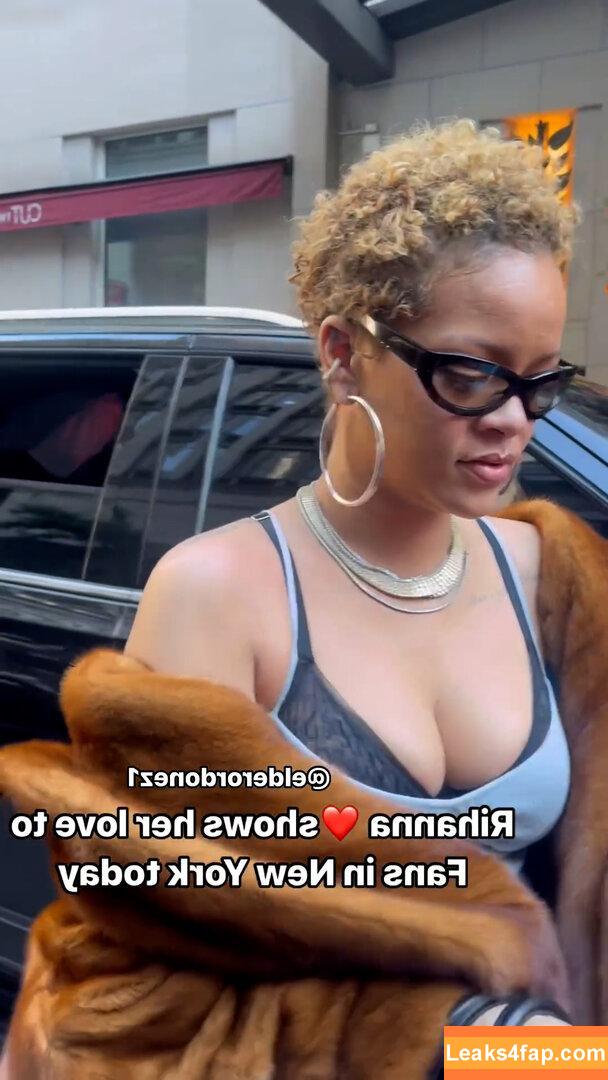 Rihanna / badgalriri leaked photo photo #2256