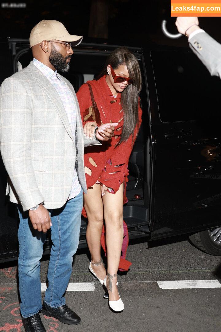 Rihanna / badgalriri leaked photo photo #2266