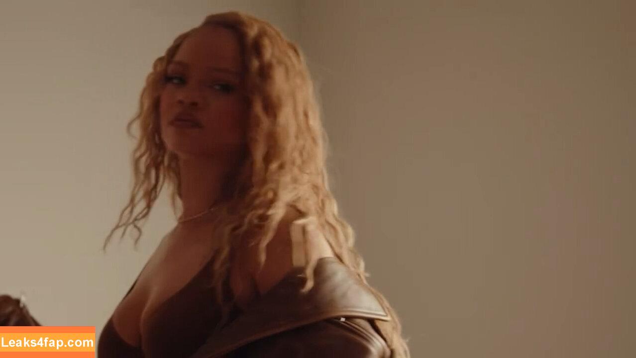 Rihanna / badgalriri leaked photo photo #2315