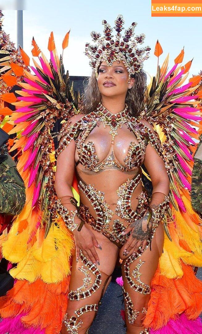 Rihanna / badgalriri leaked photo photo #2381