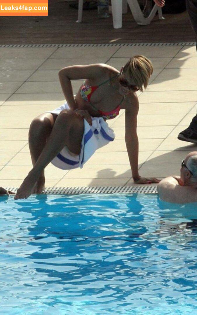 Rihanna / badgalriri leaked photo photo #2402